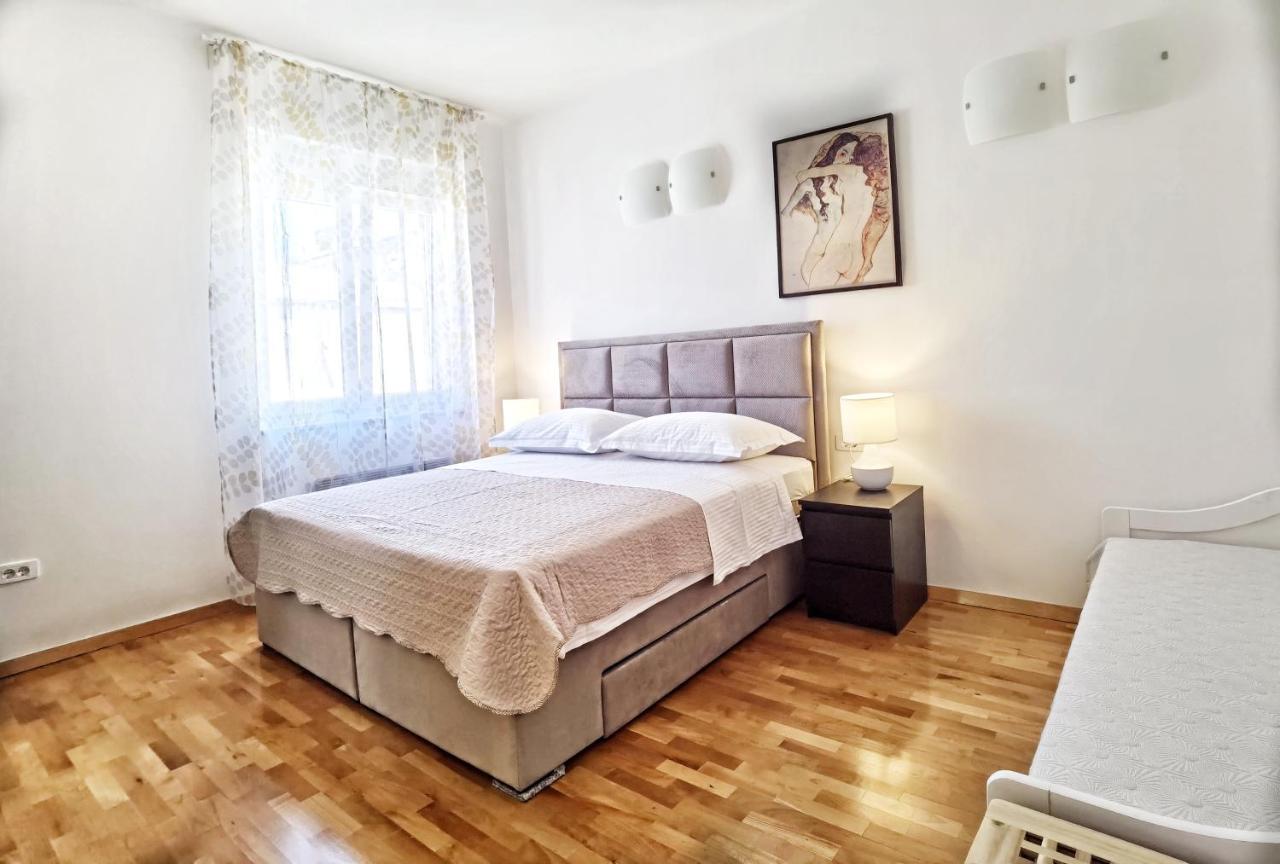 City Center Apartment Soldic Сплит Экстерьер фото